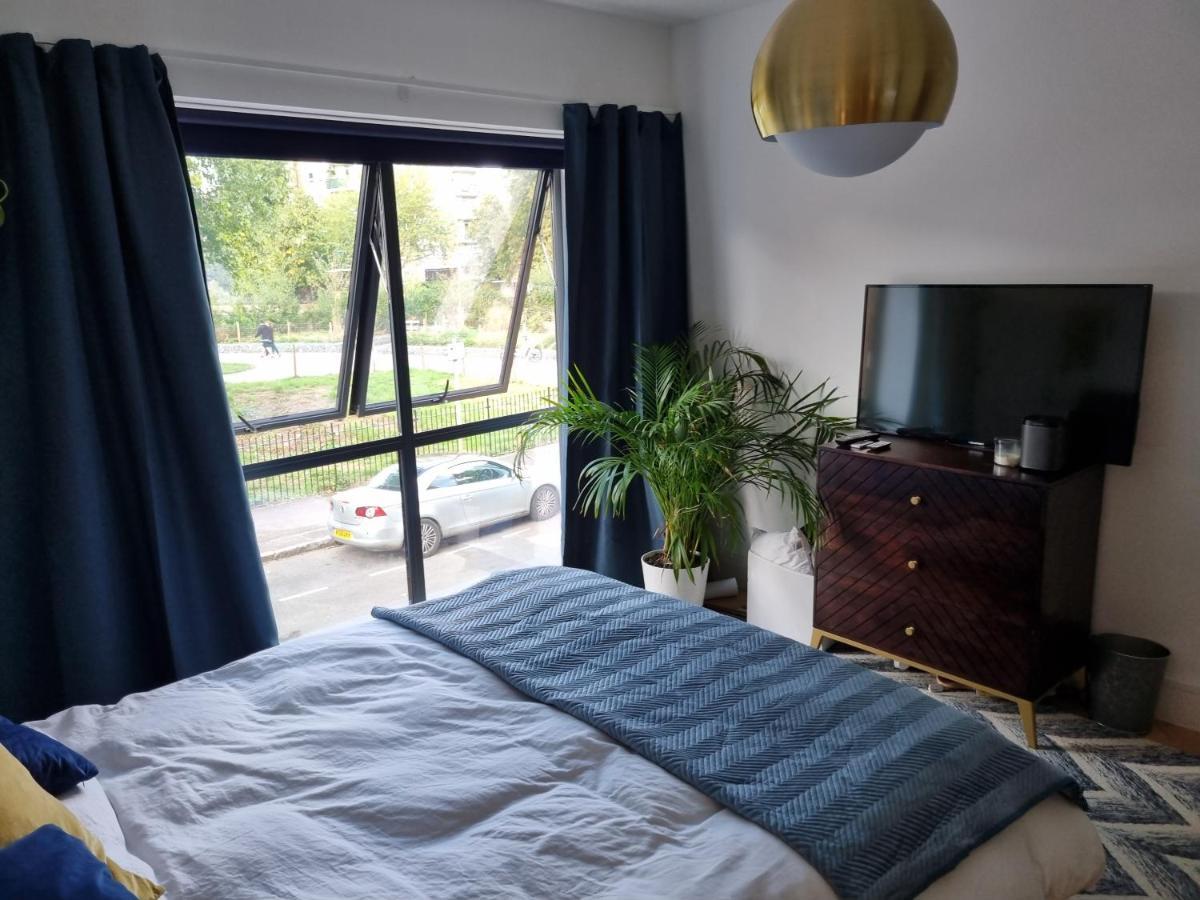 Bright Spacious Apartment In The Park Londres Extérieur photo